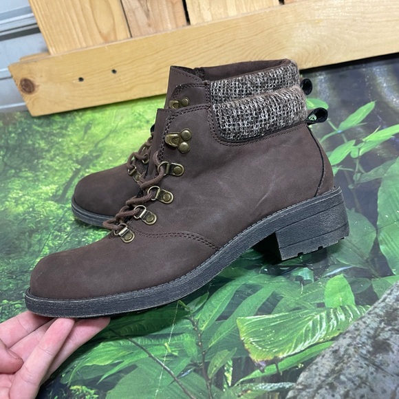 NWOB Rocket Dog Brown Ankle Boots Knit Foldover Cuff Womens Work Western Boots - Picture 2 of 10